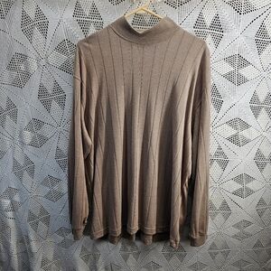 George size large brown turtleneck.
